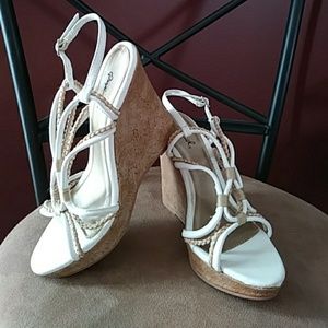 Women's shoes